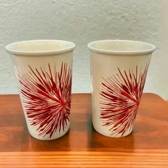 Set of 2 12 ounce Starbucks Starburst Holiday Mugs in pristine condition - Picture 3 of 8